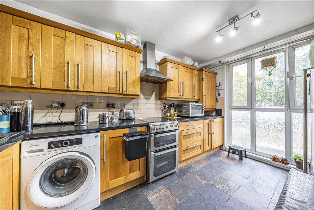 Apartment in London - View 5