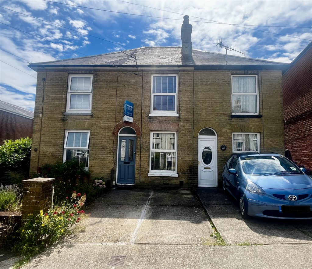 Main image of property: CHAIN FREE PERIOD PROPERTY - Bellevue Road, Cowes