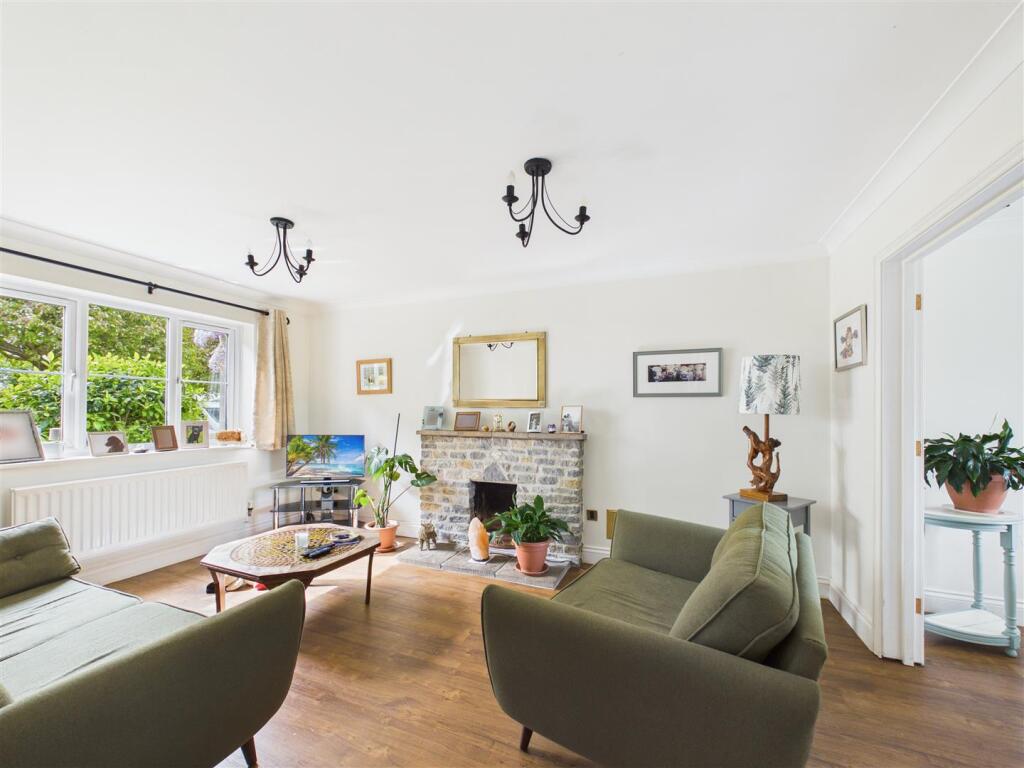 Trinity Close, Blackford, Wedmore photo 2