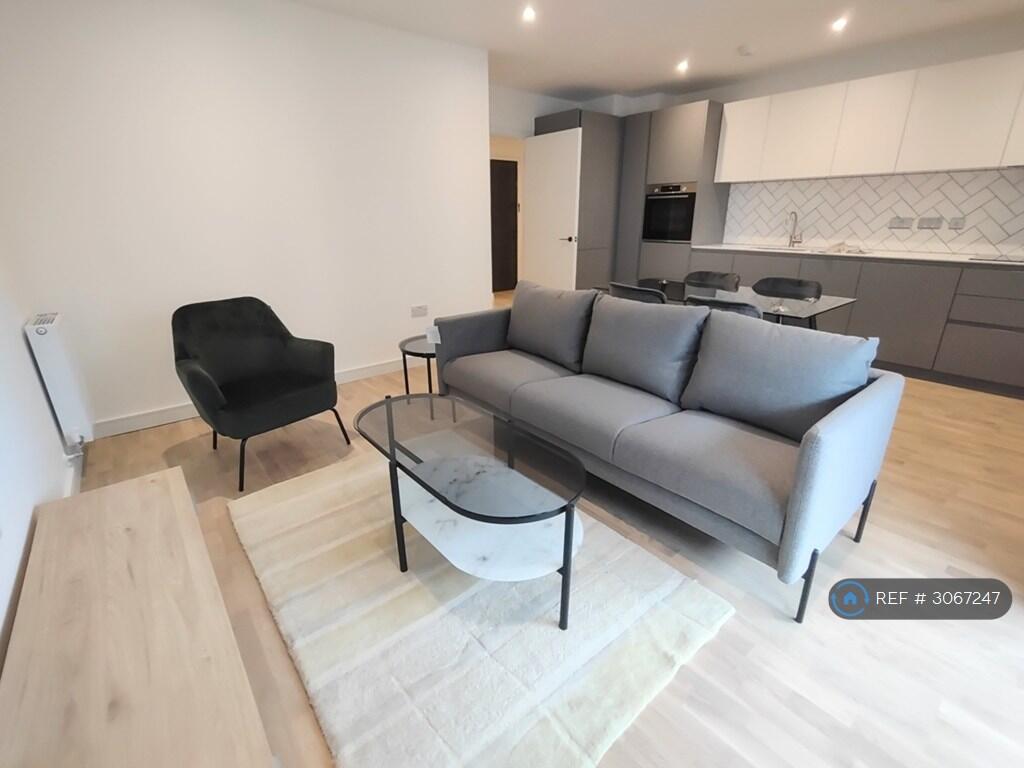 Apartment in Southall - View 5