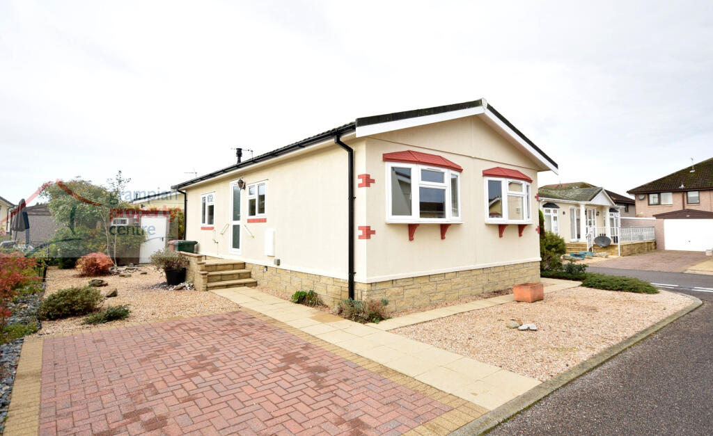 2-bed caravan on Ashgrove Park, Elgin, IV30 1UR, £95,000