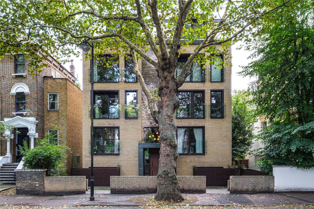2-bed flat on Grosvenor Avenue, Islington, London, N5, £925,000