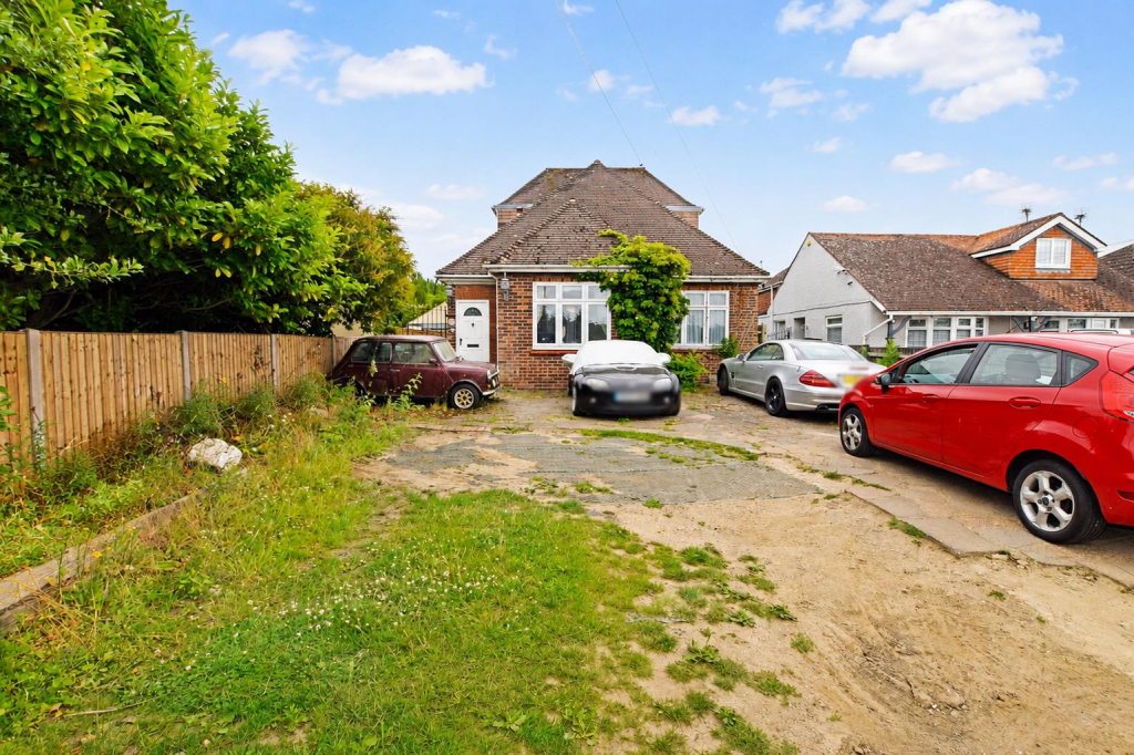 Main image of property: London Road, Newington, Sittingbourne