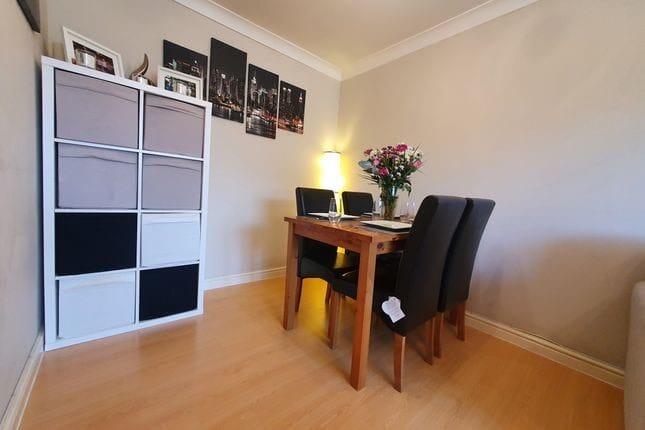 Apartment in Enfield - View 4