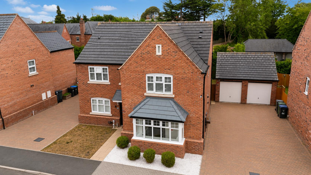 Main image of property: Roebuck Road, Bishopton, Stratford-Upon-Avon