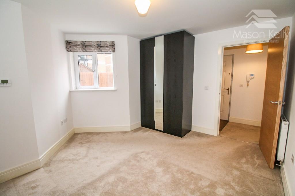 Apartment in Milton Keynes, Denbigh East, Bletchley and Fenny Stratford - View 5