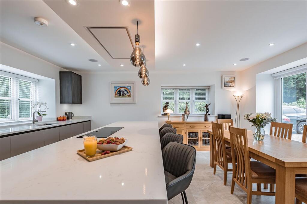 1 Leigh View Barns, Cuddington Lane Cuddington, Cheshire, CW8 2WD photo 3