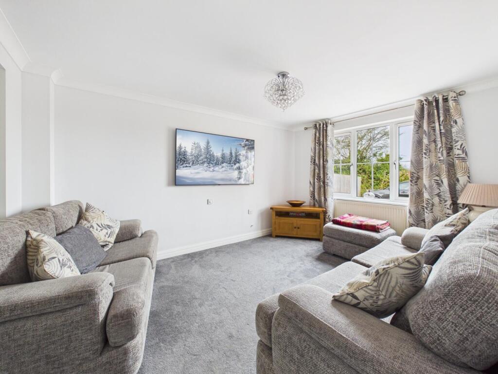 House in Bridgend, Laleston - View 4