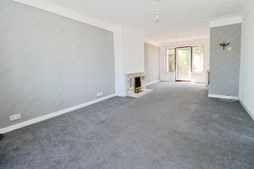 Glenmarsh Close, Bebington photo 2
