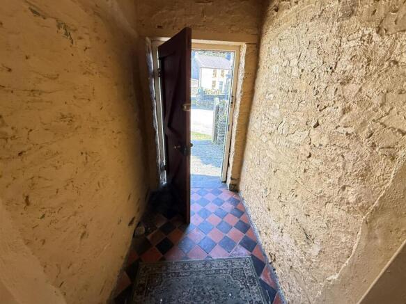 FRONT ENTRANCE VESTIBULE