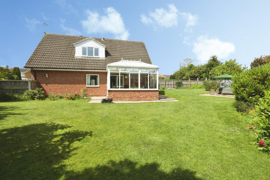 Darfield Close, Rossington, DONCASTER - View 2