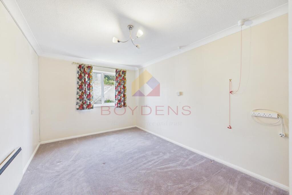Maldon Court, Maldon Road, Colchester photo 4