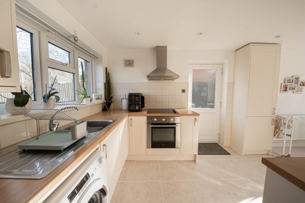 Vale Road, Haywards Heath, RH16 photo 3