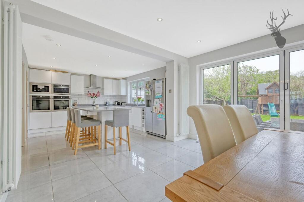 Graylands, Theydon Bois, CM16 photo 4