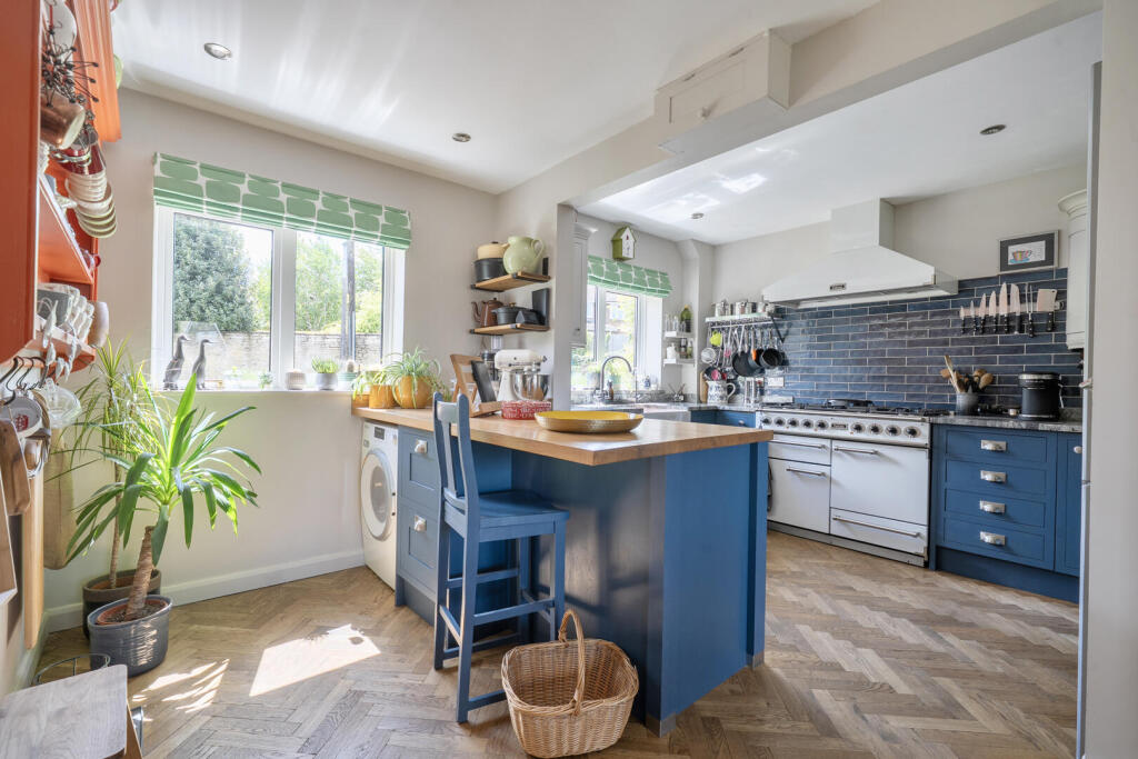 House in Trowbridge, Semington - View 2