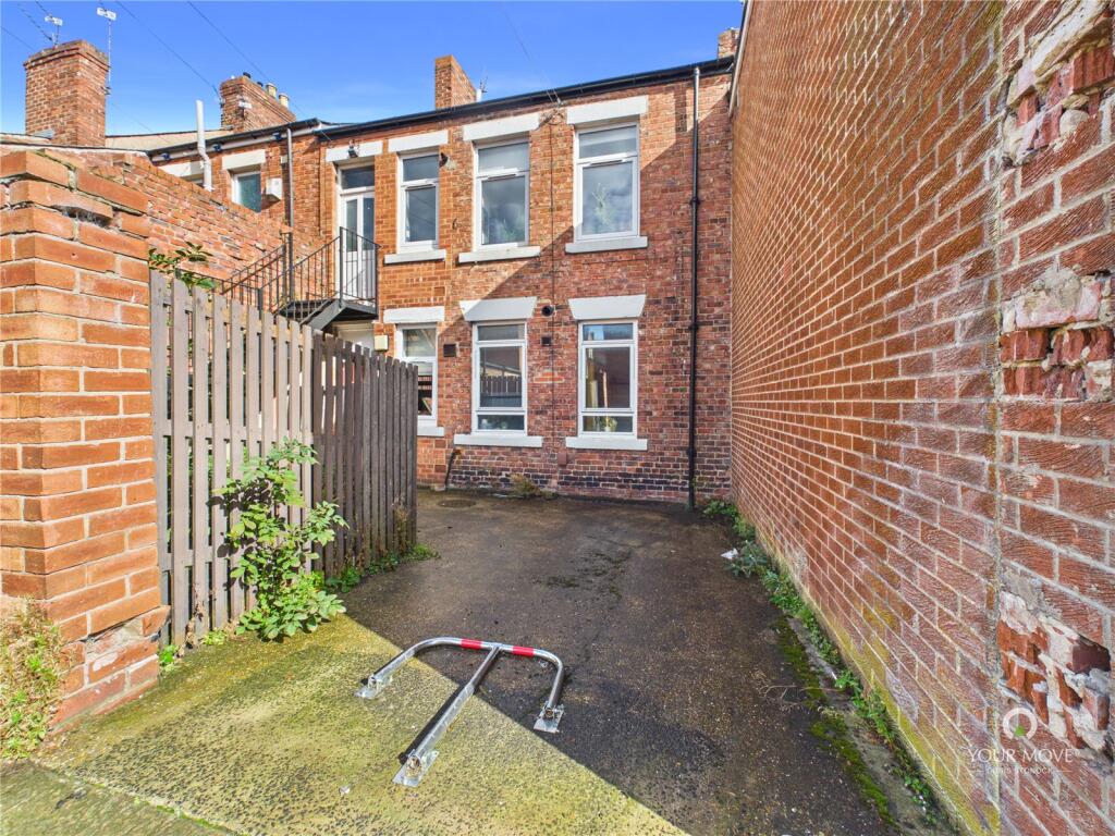 Apartment in Newcastle upon Tyne - View 5