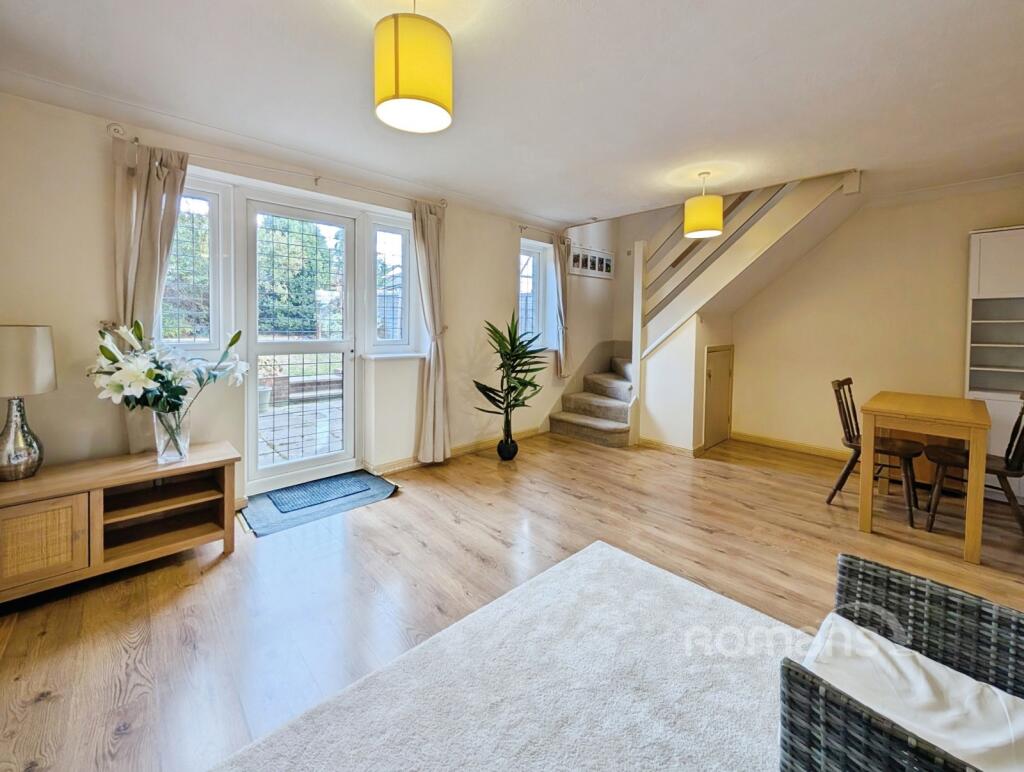House in Reading, Lower Earley, Earley - View 3