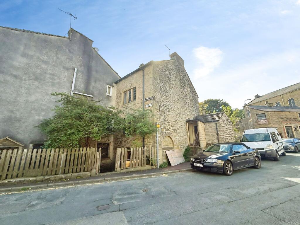 Main image of property: Walmsgate, Barnoldswick, BB18