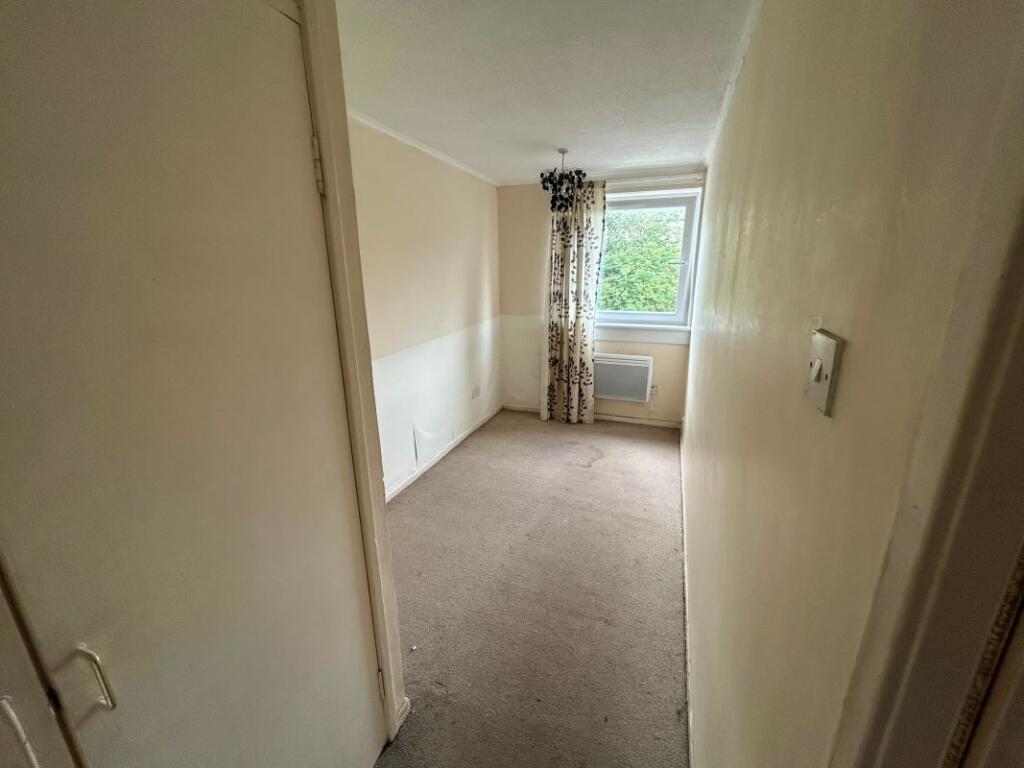 Apartment in Cumbernauld, North Lanarkshire - View 5