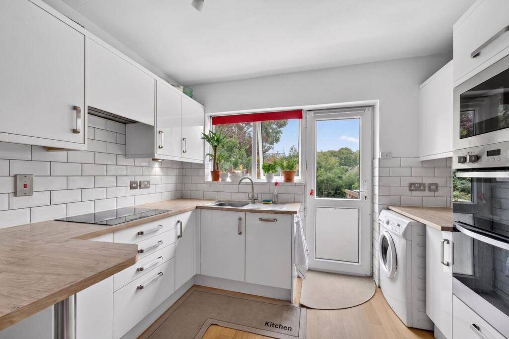 House in Christchurch, Southbourne, Bournemouth - View 3