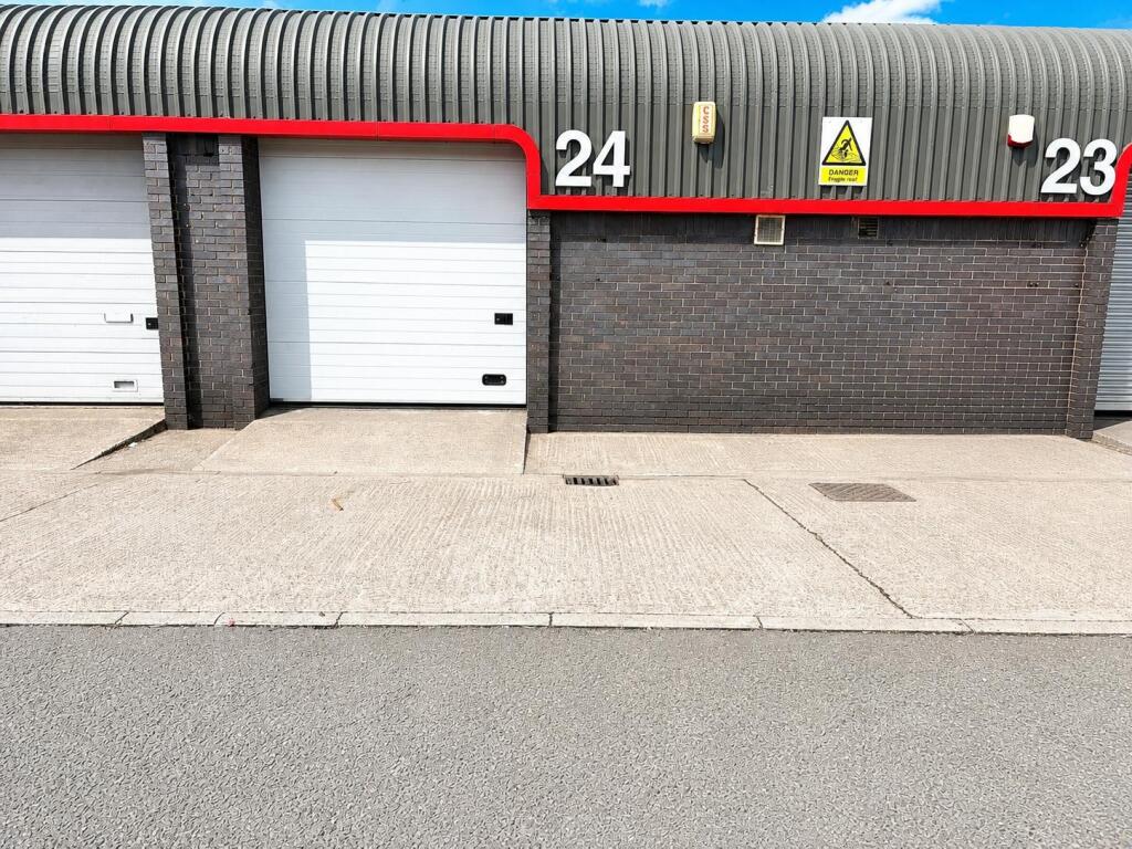 Main image of property: UNIT 24, THE WHARF INDUSTRIAL ESTATE, WARRINGTON, WA1 2HT