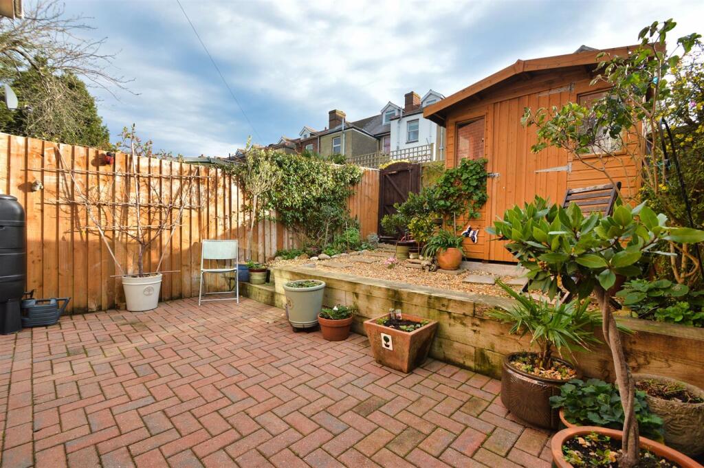 House in Ryde, Oakfield - View 4