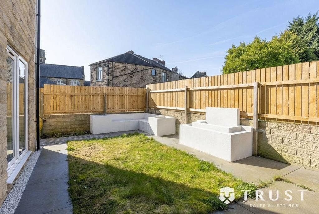 Additional image 32 of Wroe Place, Wyke, BD12