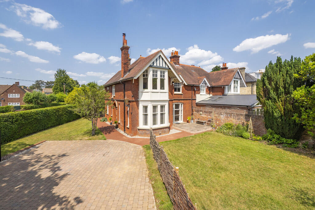 3-bed semi-detached on Sudbury, Suffolk, £600,000