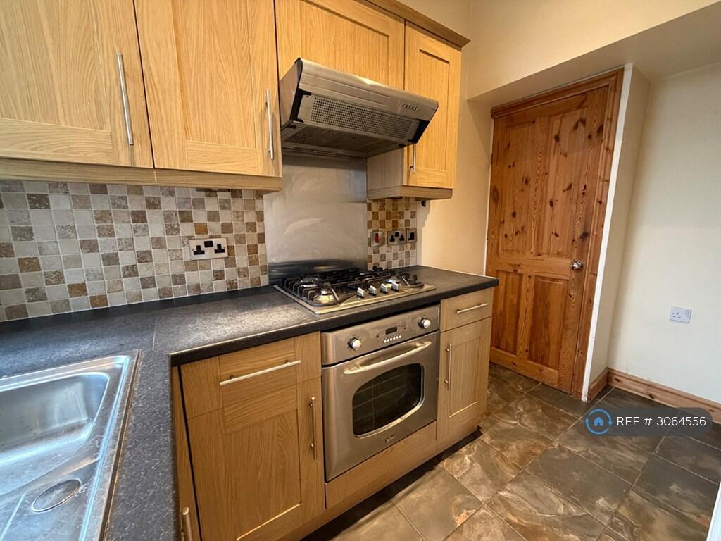 House in Leeds, West Yorkshire - More