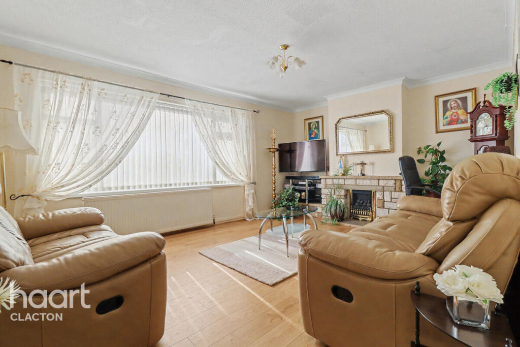 Fleetwood Avenue, Clacton-On-Sea photo 2