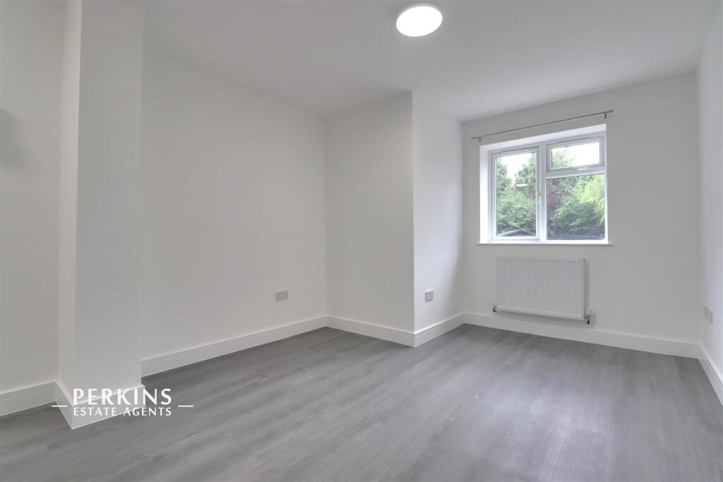 Main image of property: Northolt, UB5