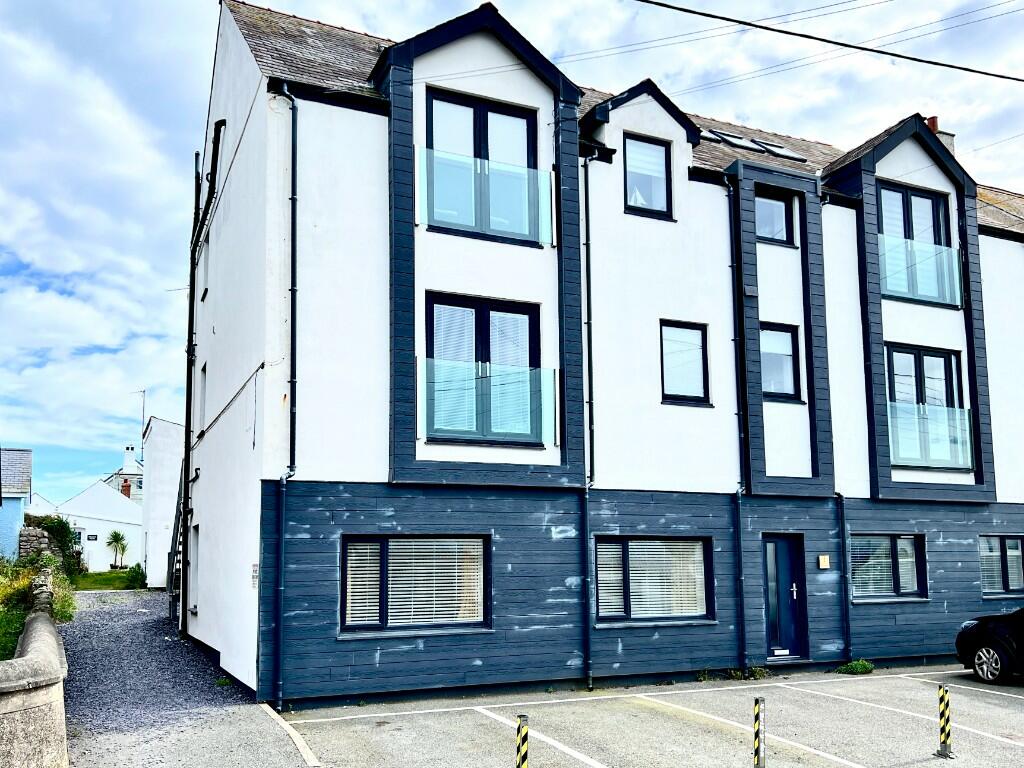Main image of property: Avondale House, High Street, Rhosneigr, LL64