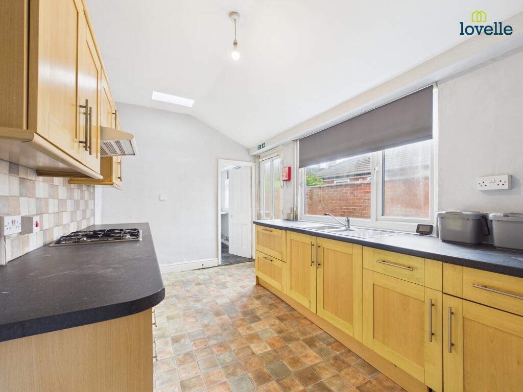 House in Lincoln, New Boultham - More