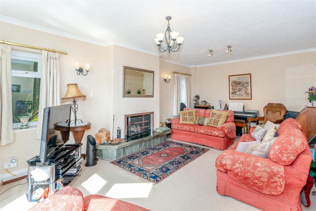Gallowfields Road, Richmond photo 3