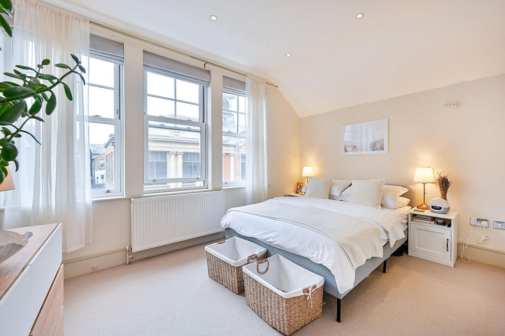 Apartment in Twickenham - More