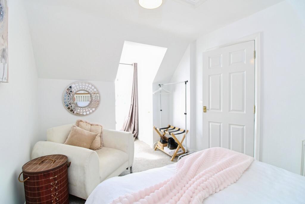 House in Teignbridge, Dawlish - More