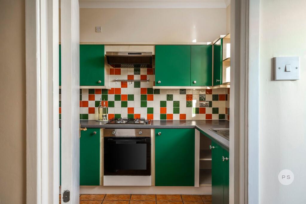 Apartment in Poole, Parkstone - View 4
