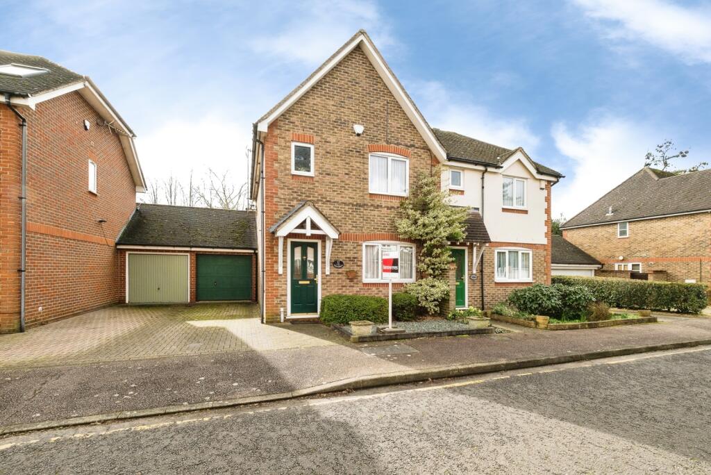 Main image of property: Pinecroft, Gidea Park, Romford, RM2