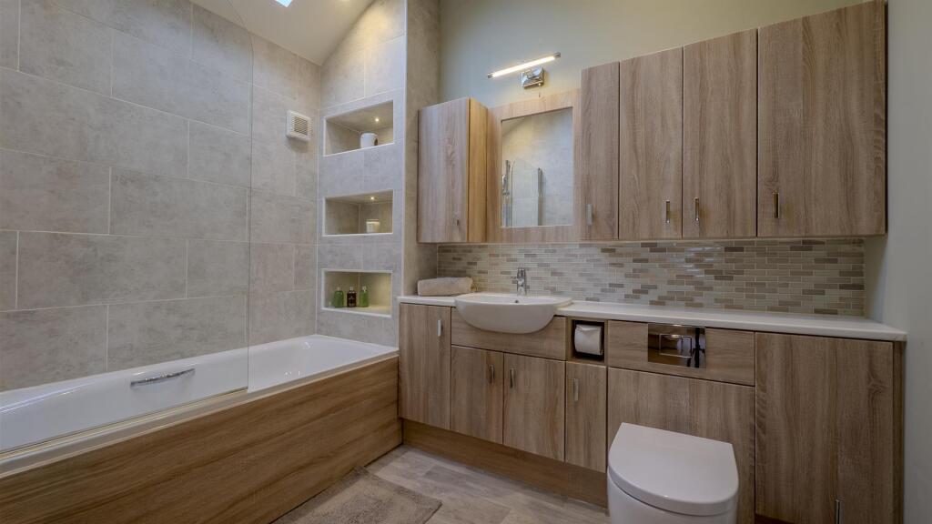 Additional image 15 of Shugden Barn, Roper Lane, Queensbury, BD13 2NT