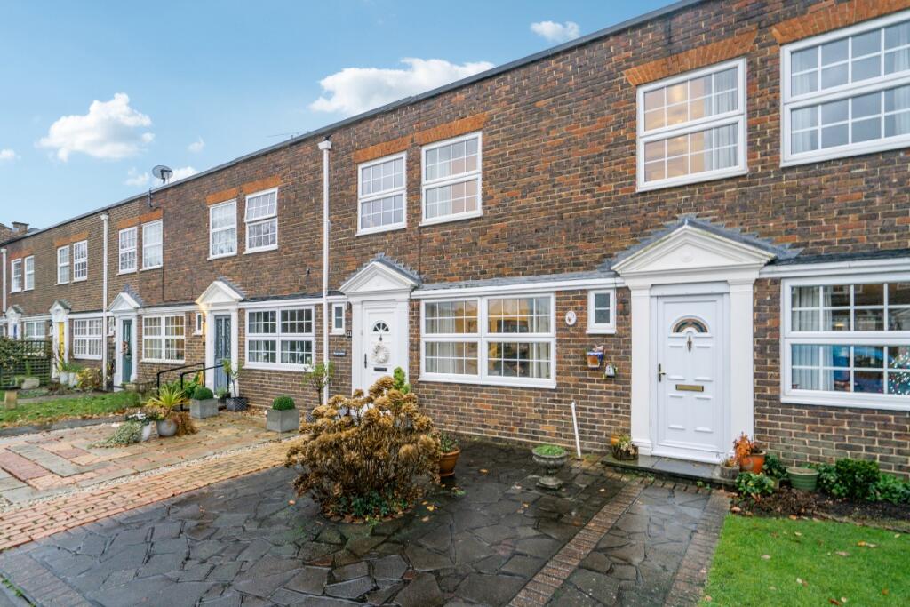 Main image of property: Shaftesbury Crescent, Staines-upon-Thames