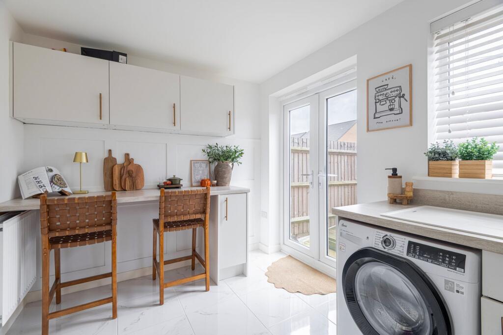 House in Great Yarmouth, Bradwell - More