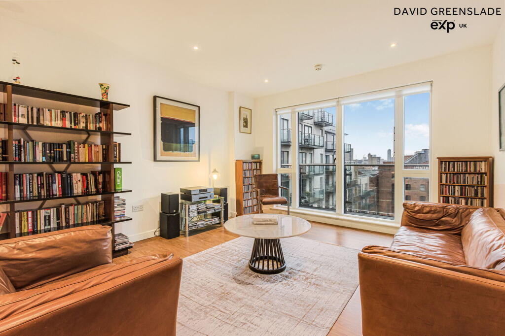 2-bed apartment on Sargasso Court, Caspian Wharf, E3 3LG, £450,000