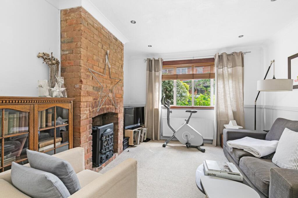 House in Wokingham - View 2