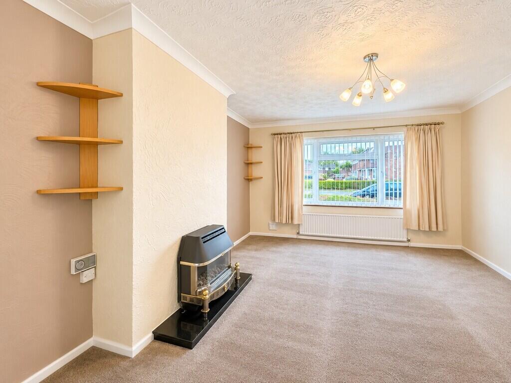 Highworth Crescent, Yate photo 4
