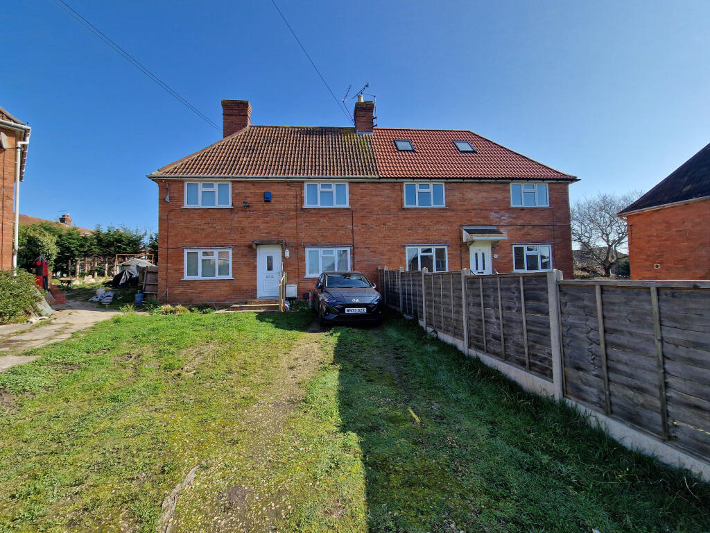 Westfield Crescent, Yeovil, Somerset, BA21 3DF, Somerset