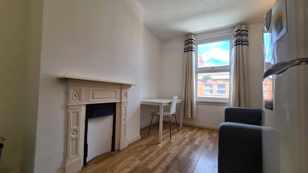 Apartment in London, Willesden Green, Mapesbury - View 2