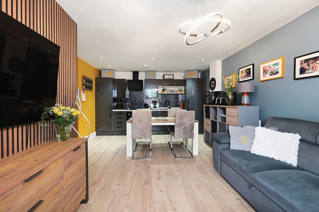 Main image of property: London Road, Blackwater