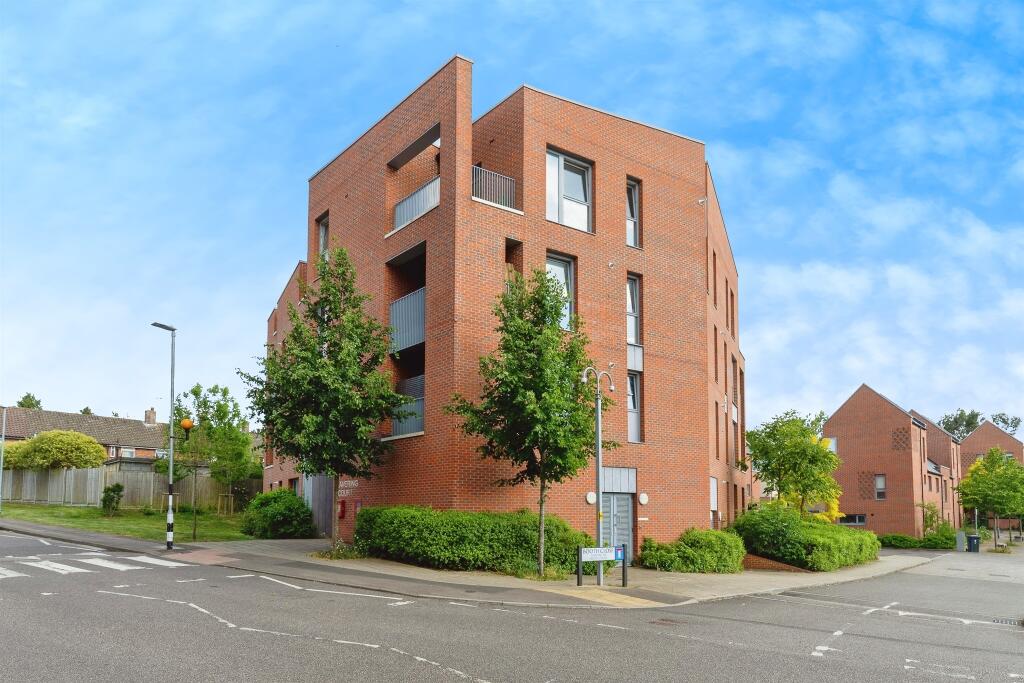 Main image of property: The Ridgeway, Hertford