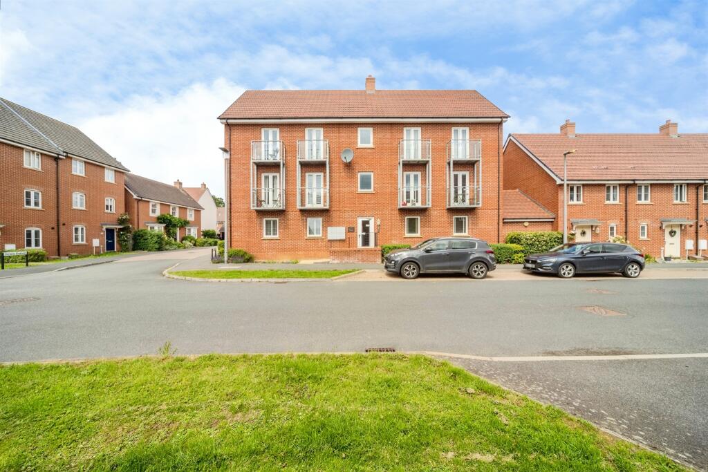 Main image of property: Santa Cruz Avenue, Bletchley, Milton Keynes