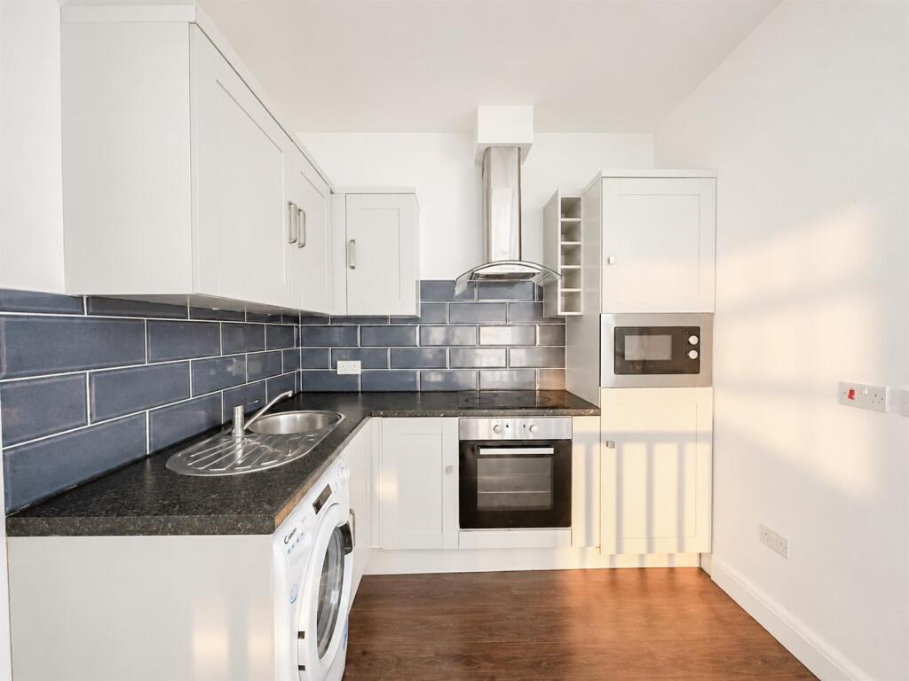 Apartment in Tonbridge - More